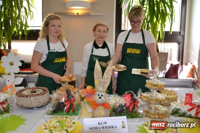 Zdjęcie w galerii na portalu naszraciborz.pl: Wielkanocne stoły na kiermaszu w Tworkowie  wiadomości z regionu