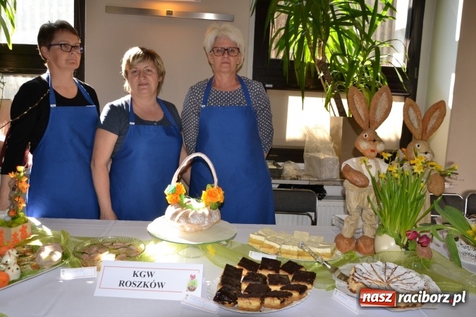 Zdjęcie w galerii na portalu naszraciborz.pl: Wielkanocne stoły na kiermaszu w Tworkowie  wiadomości z regionu