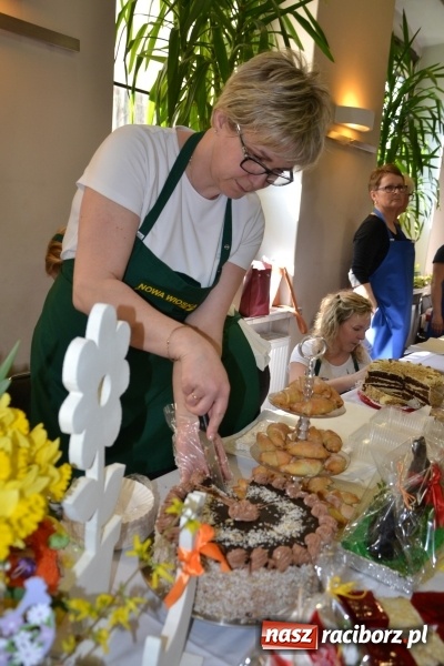 Zdjęcie w galerii na portalu naszraciborz.pl: Wielkanocne stoły na kiermaszu w Tworkowie  wiadomości z regionu