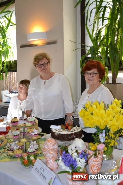 Zdjęcie w galerii na portalu naszraciborz.pl: Wielkanocne stoły na kiermaszu w Tworkowie  wiadomości z regionu