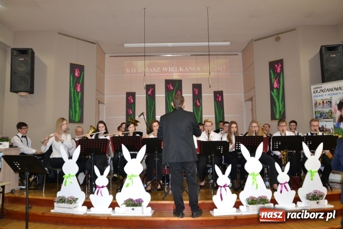 Zdjęcie w galerii na portalu naszraciborz.pl: Wielkanocne stoły na kiermaszu w Tworkowie  wiadomości z regionu