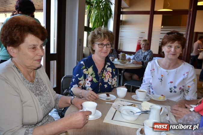 Zdjęcie w galerii na portalu naszraciborz.pl: Wielkanocne stoły na kiermaszu w Tworkowie  wiadomości z regionu