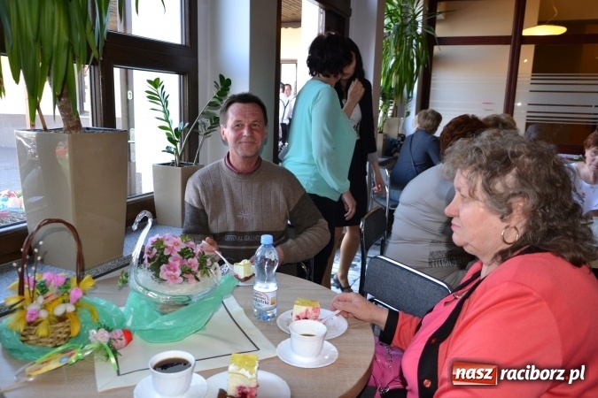 Zdjęcie w galerii na portalu naszraciborz.pl: Wielkanocne stoły na kiermaszu w Tworkowie  wiadomości z regionu