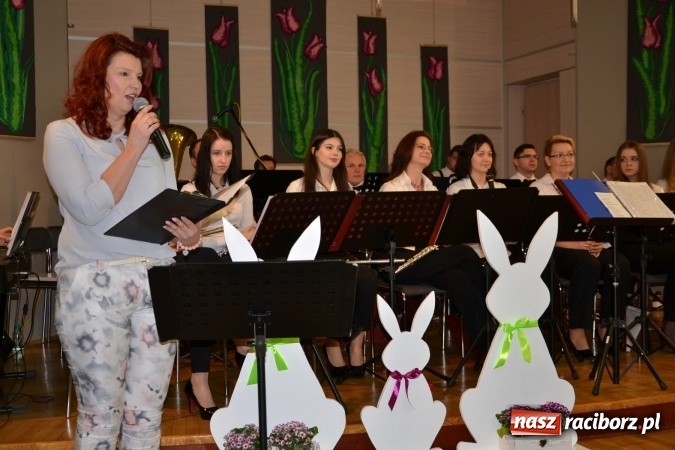 Zdjęcie w galerii na portalu naszraciborz.pl: Wielkanocne stoły na kiermaszu w Tworkowie  wiadomości z regionu