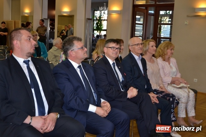 Zdjęcie w galerii na portalu naszraciborz.pl: Wielkanocne stoły na kiermaszu w Tworkowie  wiadomości z regionu