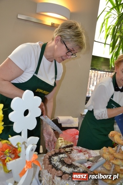 Zdjęcie w galerii na portalu naszraciborz.pl: Wielkanocne stoły na kiermaszu w Tworkowie  wiadomości z regionu