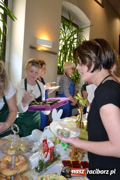 Zdjęcie w galerii na portalu naszraciborz.pl: Wielkanocne stoły na kiermaszu w Tworkowie  wiadomości z regionu