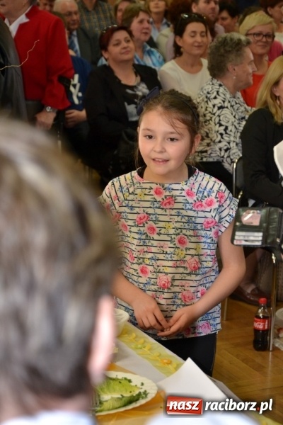 Zdjęcie w galerii na portalu naszraciborz.pl: Wielkanocne stoły na kiermaszu w Tworkowie  wiadomości z regionu