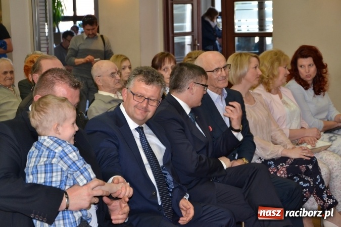 Zdjęcie w galerii na portalu naszraciborz.pl: Wielkanocne stoły na kiermaszu w Tworkowie  wiadomości z regionu