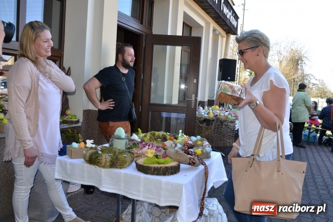 Zdjęcie w galerii na portalu naszraciborz.pl: Wielkanocne stoły na kiermaszu w Tworkowie  wiadomości z regionu