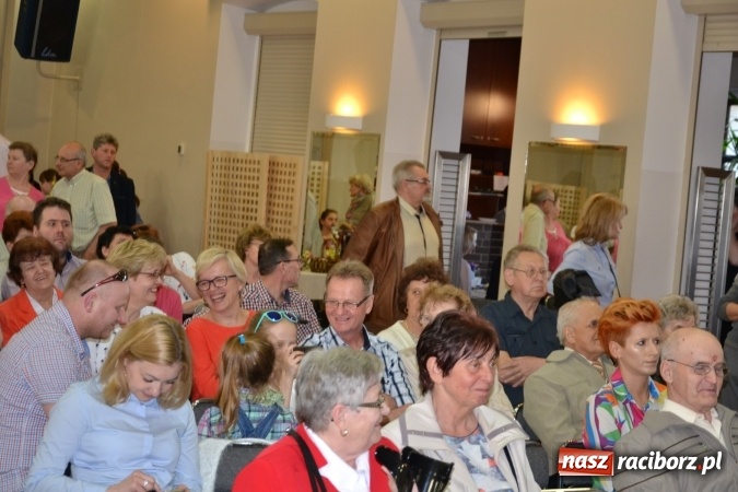 Zdjęcie w galerii na portalu naszraciborz.pl: Wielkanocne stoły na kiermaszu w Tworkowie  wiadomości z regionu