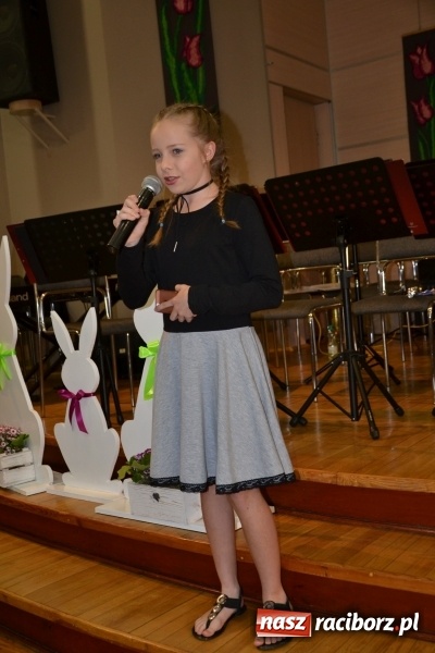 Zdjęcie w galerii na portalu naszraciborz.pl: Wielkanocne stoły na kiermaszu w Tworkowie  wiadomości z regionu