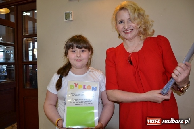 Zdjęcie w galerii na portalu naszraciborz.pl: Wielkanocne stoły na kiermaszu w Tworkowie  wiadomości z regionu