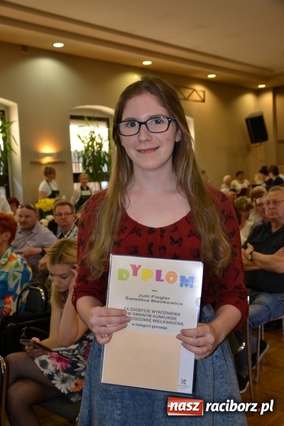 Zdjęcie w galerii na portalu naszraciborz.pl: Wielkanocne stoły na kiermaszu w Tworkowie  wiadomości z regionu