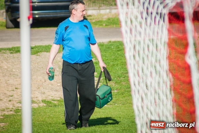 Zdjęcie w galerii na portalu naszraciborz.pl: A klasa: Choć widowisko nie porywało, to Brzezie Chałupki pokonało wiadomości z regionu