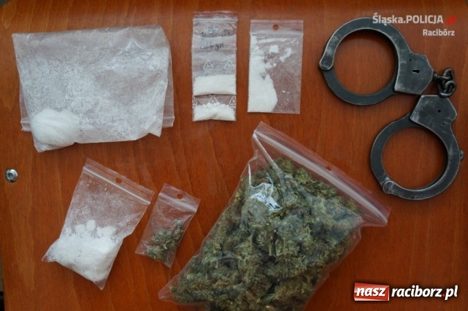 Zdjęcie w galerii na portalu naszraciborz.pl: 650 porcji amfetaminy i marihuany w jednym z garaż&oacute;w przy Ogrodowej wiadomości z regionu