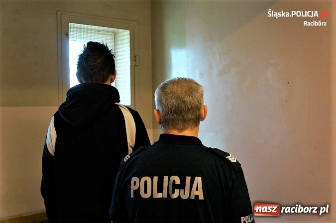 Zdjęcie w galerii na portalu naszraciborz.pl: 650 porcji amfetaminy i marihuany w jednym z garaż&oacute;w przy Ogrodowej wiadomości z regionu