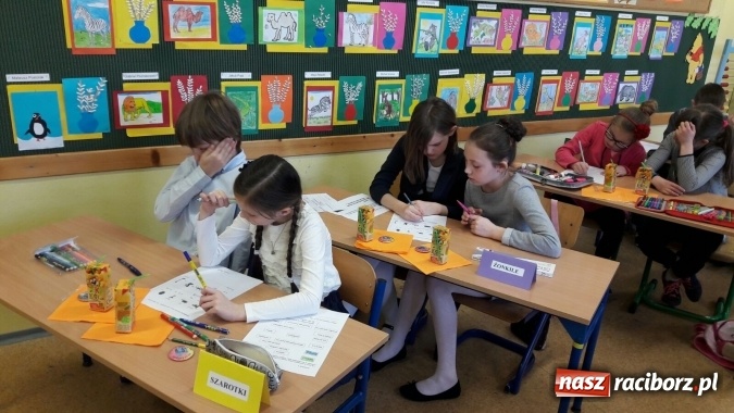 Zdjęcie w galerii na portalu naszraciborz.pl: Eko-Asy 2017 - w Szkole Podstawowej nr 15 odbyła się kolejna edycja turnieju  wiadomości z regionu