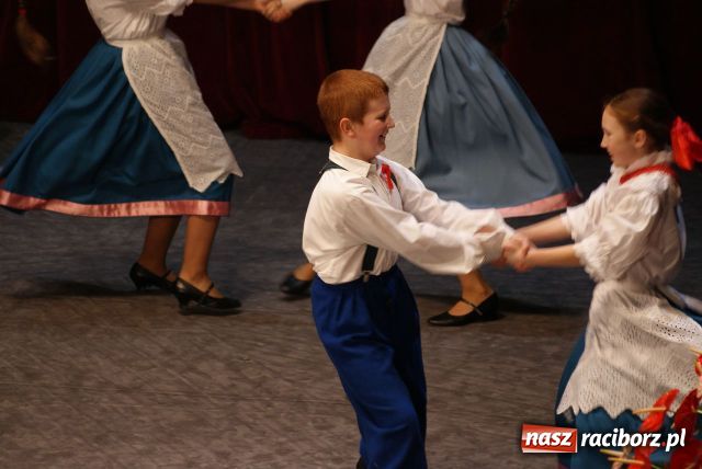Zdjęcie w galerii na portalu naszraciborz.pl: Strzecha zatańczyła w Cieszynie wiadomości z regionu