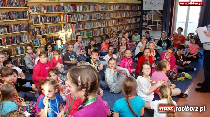 Zdjęcie w galerii na portalu naszraciborz.pl: Raciborska książnica zorganizowała XV Noc z Andersenem wiadomości z regionu