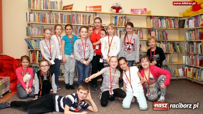 Zdjęcie w galerii na portalu naszraciborz.pl: Raciborska książnica zorganizowała XV Noc z Andersenem wiadomości z regionu