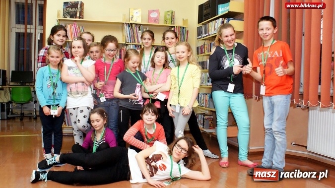 Zdjęcie w galerii na portalu naszraciborz.pl: Raciborska książnica zorganizowała XV Noc z Andersenem wiadomości z regionu