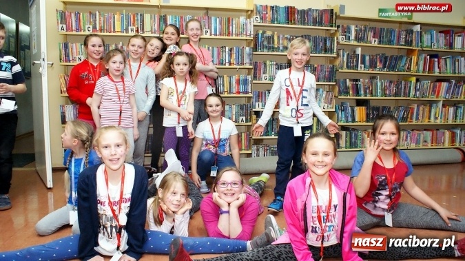 Zdjęcie w galerii na portalu naszraciborz.pl: Raciborska książnica zorganizowała XV Noc z Andersenem wiadomości z regionu