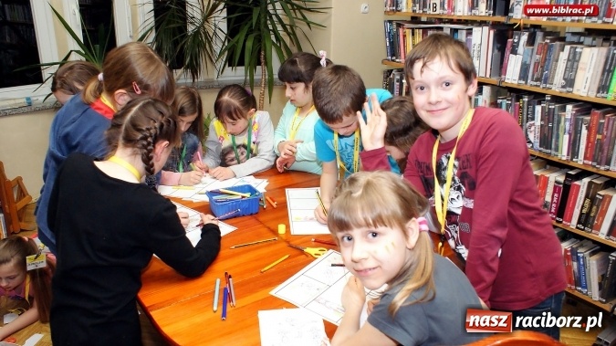 Zdjęcie w galerii na portalu naszraciborz.pl: Raciborska książnica zorganizowała XV Noc z Andersenem wiadomości z regionu