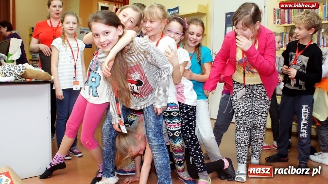 Zdjęcie w galerii na portalu naszraciborz.pl: Raciborska książnica zorganizowała XV Noc z Andersenem wiadomości z regionu