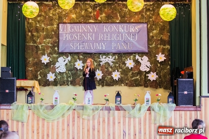 Zdjęcie w galerii na portalu naszraciborz.pl: Piosenki religijne w Borucinie po raz szósty wiadomości z regionu