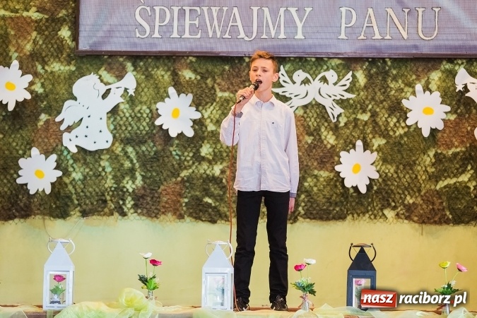 Zdjęcie w galerii na portalu naszraciborz.pl: Piosenki religijne w Borucinie po raz szósty wiadomości z regionu