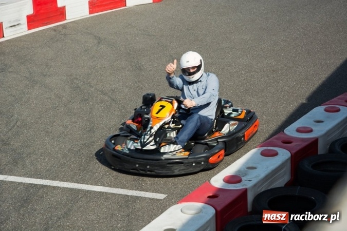 Zdjęcie w galerii na portalu naszraciborz.pl: Młodzieżowa Drużyna Pożarnicza przy OSP w Samborowicach na spotkaniu laureatów w Warszawie wiadomości z regionu