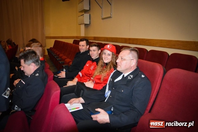 Zdjęcie w galerii na portalu naszraciborz.pl: Młodzieżowa Drużyna Pożarnicza przy OSP w Samborowicach na spotkaniu laureatów w Warszawie wiadomości z regionu