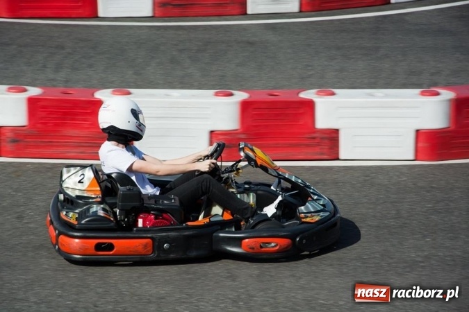 Zdjęcie w galerii na portalu naszraciborz.pl: Młodzieżowa Drużyna Pożarnicza przy OSP w Samborowicach na spotkaniu laureatów w Warszawie wiadomości z regionu