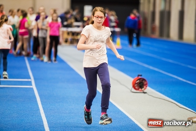Zdjęcie w galerii na portalu naszraciborz.pl: Halowe Mistrzostwa Raciborza i Powiatu Raciborskiego w Lekkiej Atletyce wiadomości z regionu