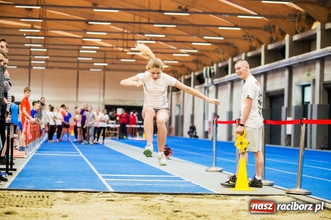 Zdjęcie w galerii na portalu naszraciborz.pl: Halowe Mistrzostwa Raciborza i Powiatu Raciborskiego w Lekkiej Atletyce wiadomości z regionu