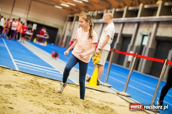 Zdjęcie w galerii na portalu naszraciborz.pl: Halowe Mistrzostwa Raciborza i Powiatu Raciborskiego w Lekkiej Atletyce wiadomości z regionu