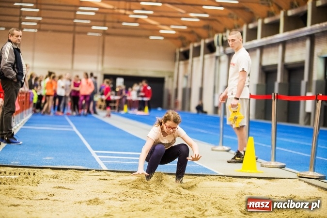 Zdjęcie w galerii na portalu naszraciborz.pl: Halowe Mistrzostwa Raciborza i Powiatu Raciborskiego w Lekkiej Atletyce wiadomości z regionu