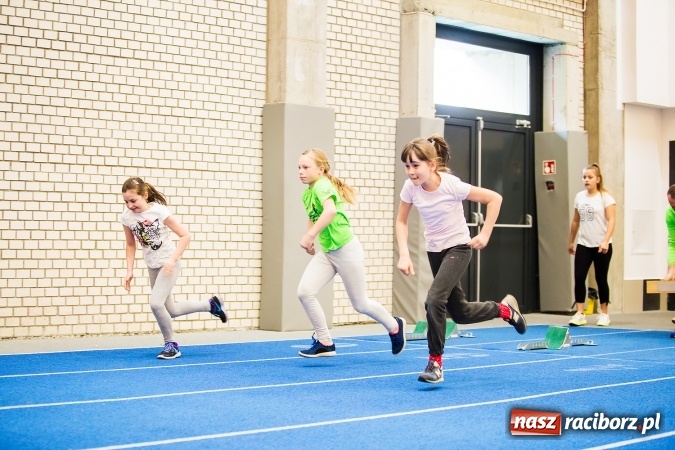Zdjęcie w galerii na portalu naszraciborz.pl: Halowe Mistrzostwa Raciborza i Powiatu Raciborskiego w Lekkiej Atletyce wiadomości z regionu