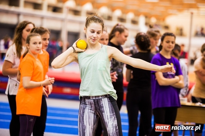 Zdjęcie w galerii na portalu naszraciborz.pl: Halowe Mistrzostwa Raciborza i Powiatu Raciborskiego w Lekkiej Atletyce wiadomości z regionu