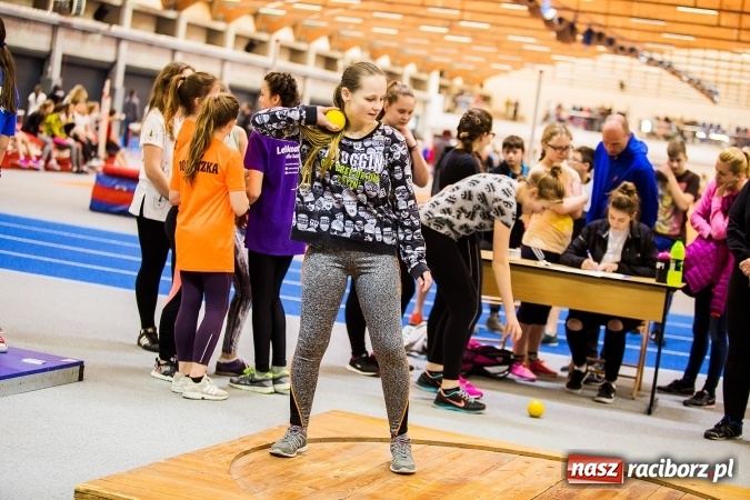 Zdjęcie w galerii na portalu naszraciborz.pl: Halowe Mistrzostwa Raciborza i Powiatu Raciborskiego w Lekkiej Atletyce wiadomości z regionu