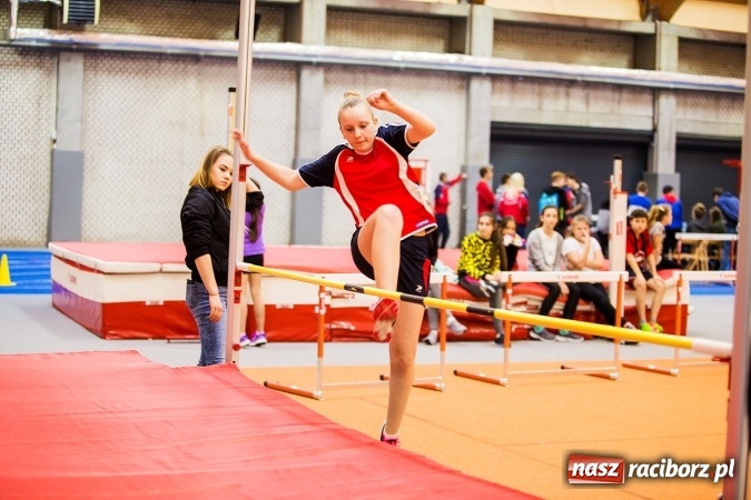 Zdjęcie w galerii na portalu naszraciborz.pl: Halowe Mistrzostwa Raciborza i Powiatu Raciborskiego w Lekkiej Atletyce wiadomości z regionu