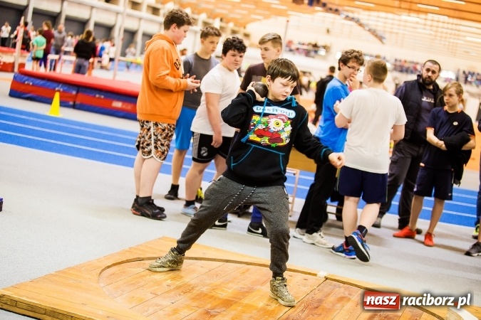 Zdjęcie w galerii na portalu naszraciborz.pl: Halowe Mistrzostwa Raciborza i Powiatu Raciborskiego w Lekkiej Atletyce wiadomości z regionu