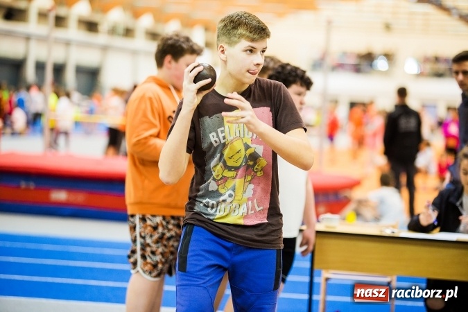 Zdjęcie w galerii na portalu naszraciborz.pl: Halowe Mistrzostwa Raciborza i Powiatu Raciborskiego w Lekkiej Atletyce wiadomości z regionu