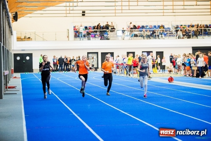 Zdjęcie w galerii na portalu naszraciborz.pl: Halowe Mistrzostwa Raciborza i Powiatu Raciborskiego w Lekkiej Atletyce wiadomości z regionu