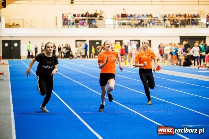 Zdjęcie w galerii na portalu naszraciborz.pl: Halowe Mistrzostwa Raciborza i Powiatu Raciborskiego w Lekkiej Atletyce wiadomości z regionu