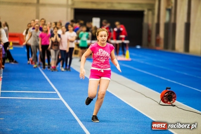 Zdjęcie w galerii na portalu naszraciborz.pl: Halowe Mistrzostwa Raciborza i Powiatu Raciborskiego w Lekkiej Atletyce wiadomości z regionu
