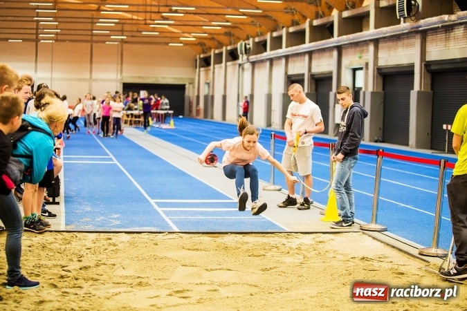 Zdjęcie w galerii na portalu naszraciborz.pl: Halowe Mistrzostwa Raciborza i Powiatu Raciborskiego w Lekkiej Atletyce wiadomości z regionu