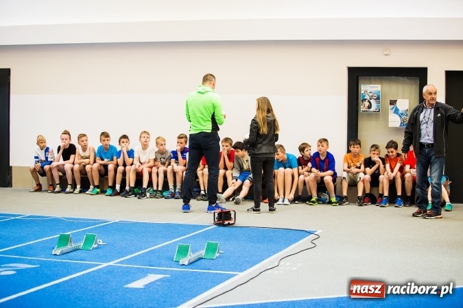 Zdjęcie w galerii na portalu naszraciborz.pl: Halowe Mistrzostwa Raciborza i Powiatu Raciborskiego w Lekkiej Atletyce wiadomości z regionu