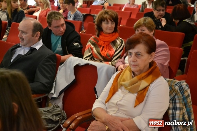 Zdjęcie w galerii na portalu naszraciborz.pl: Mocni Razem - konferencja na Zamku Piastowskim  wiadomości z regionu